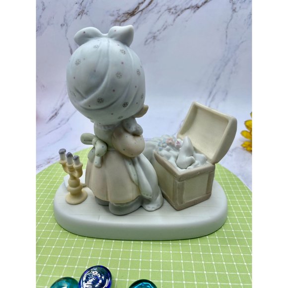 Precious Moments "Precious Memories" E-2828, Enesco, 1983, so cute. - Picture 5 of 12